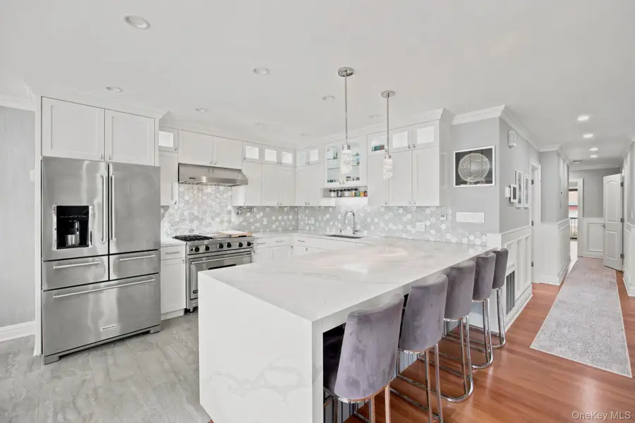 20-10 Hazen Street, East Elmhurst, NY 11370 - #3
