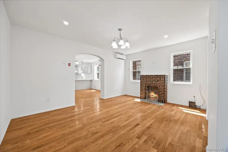 4084 Seton Avenue, Bronx, NY 10466 - #2