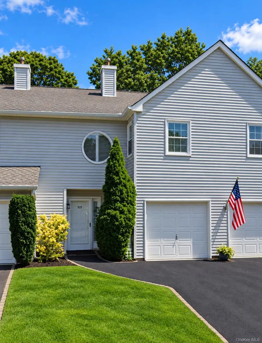 305 Sara Circle, Port Jefferson Station, NY 11776 - #2