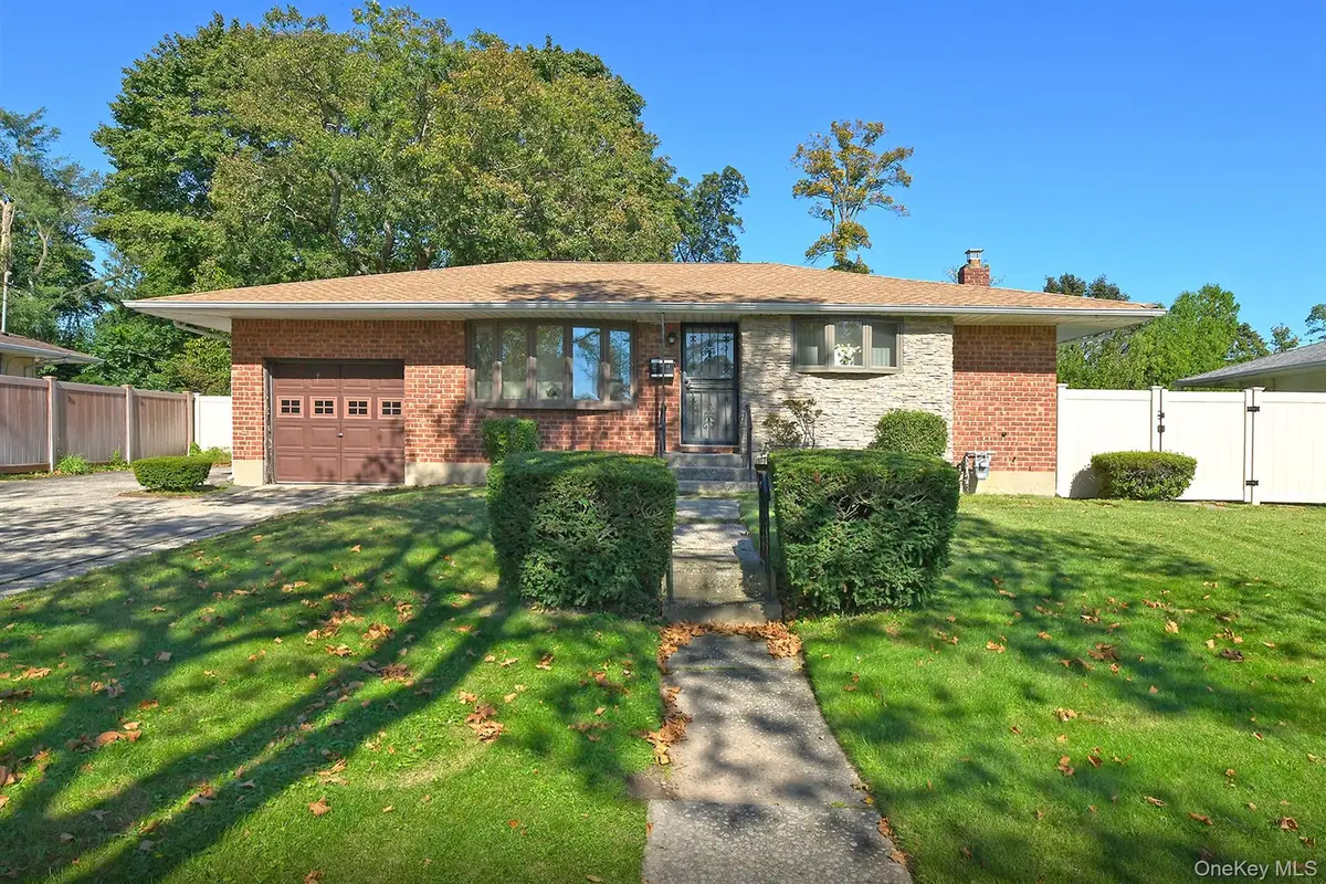 12 Marie Crescent, Commack, NY 11725 - #1