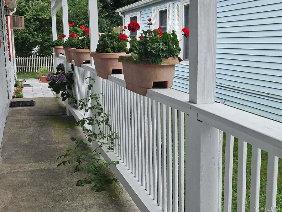 124 Village Circle W #124, Manorville, NY 11949 - #2