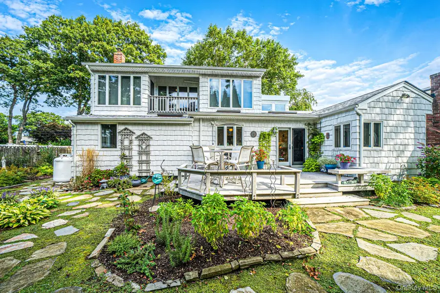 1524 N Monroe Avenue, West Islip, NY 11795 - #2