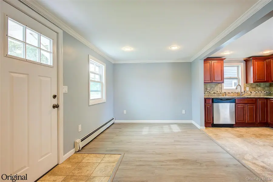 55 Main Avenue, Wheatley Heights, NY 11798 - #2