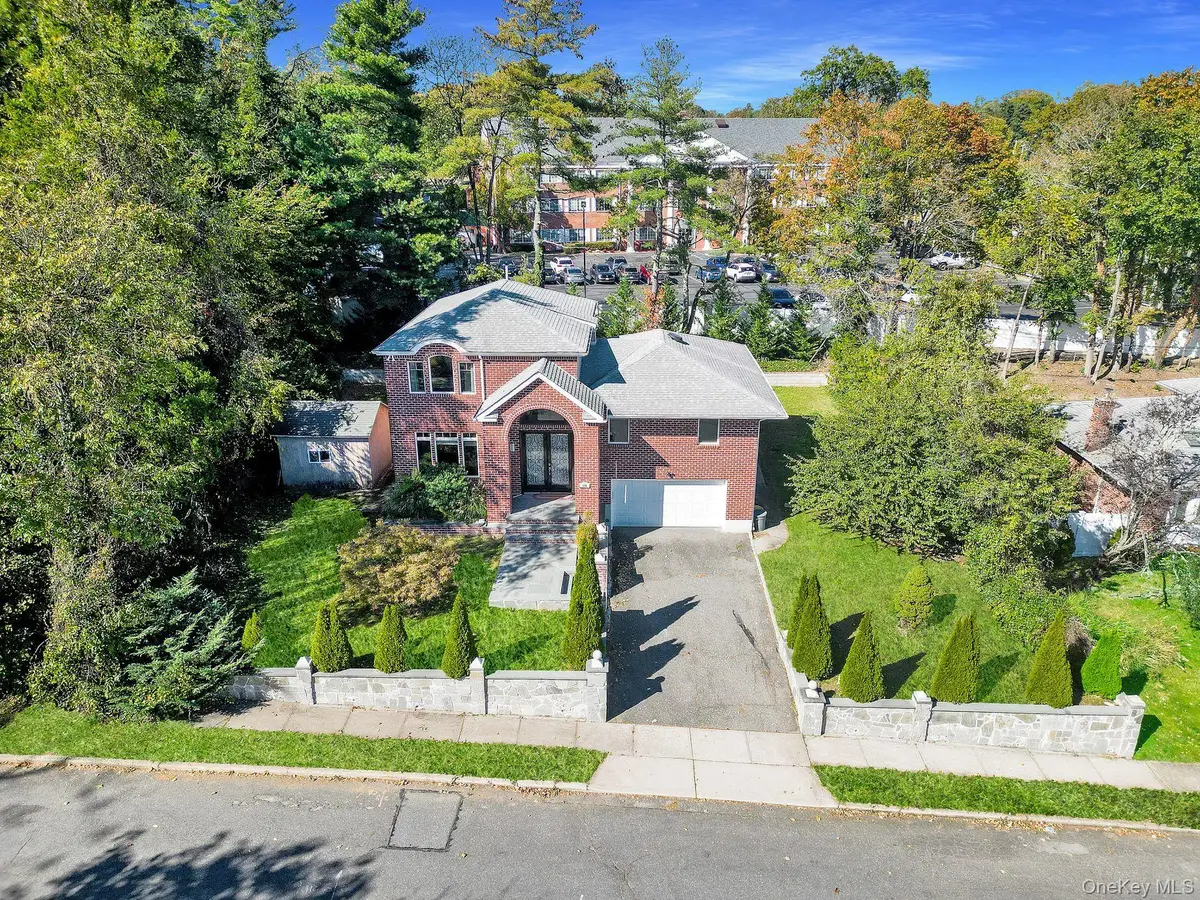 300 Ellen Place, Jericho, NY 11753 - #1