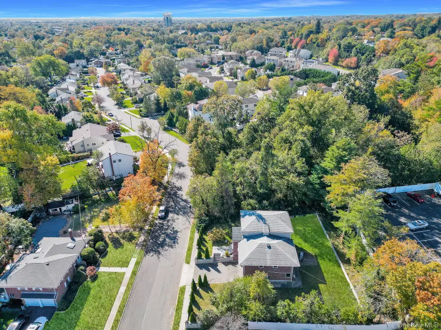 300 Ellen Place, Jericho, NY 11753 - #2
