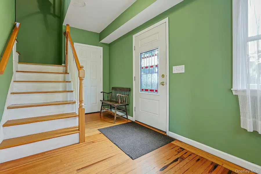 19 Cambridge Street E, Valhalla, NY 10595 - #3