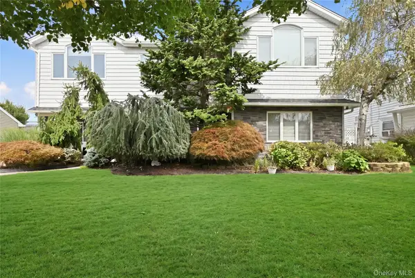 2555 Arleigh Road, East Meadow, NY 11554