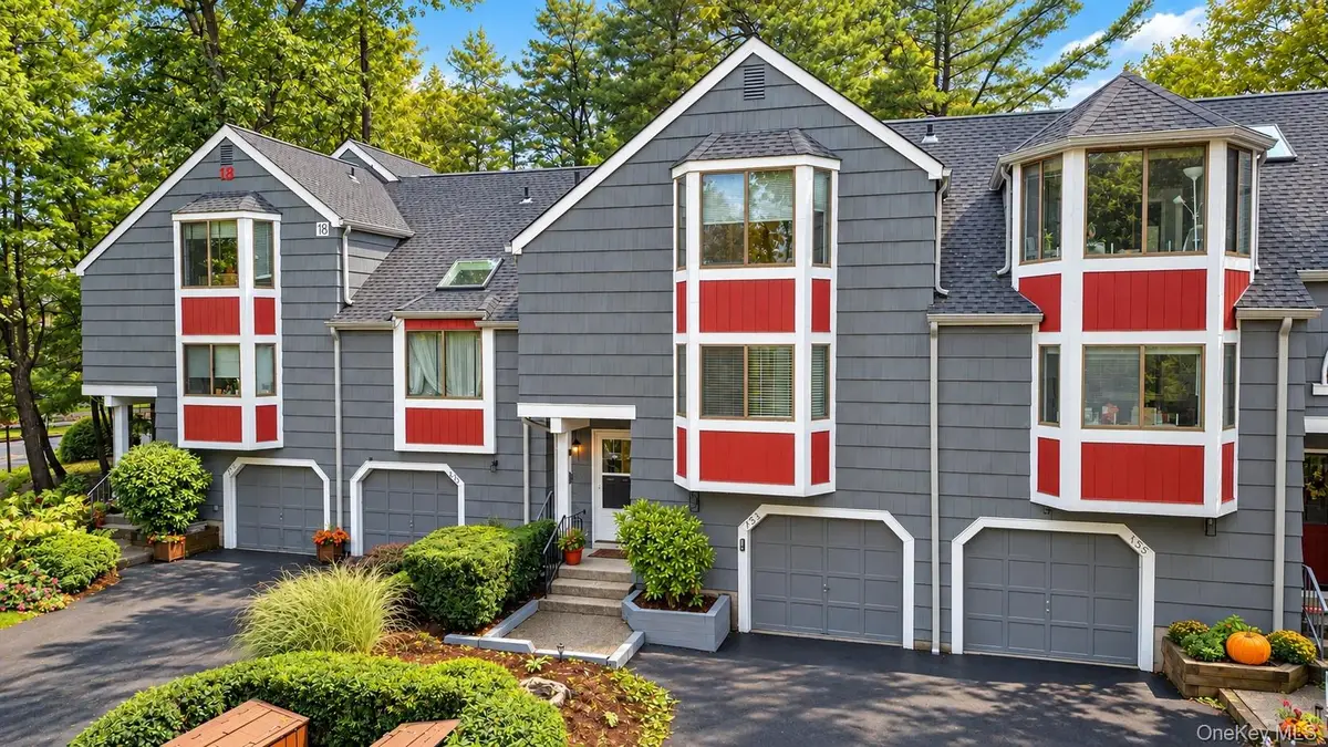 153 Treetop Circle, Nanuet, NY 10954 - #1