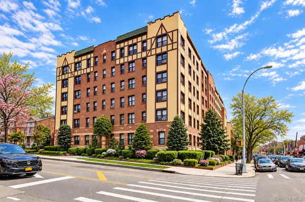 115-25 Metropolitan Avenue #224, Kew Gardens, NY 11418