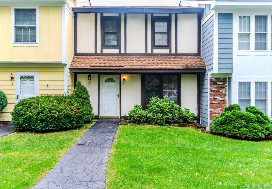 7 Sunny Brook Circle, Highland, NY 12528 - #2