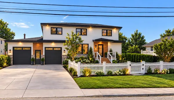 Address Withheld By Seller, Lindenhurst, NY 11757