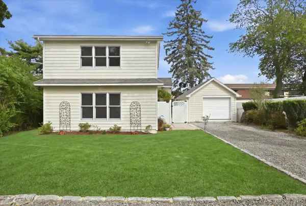 3849 Wesley Street, Seaford, NY 11783