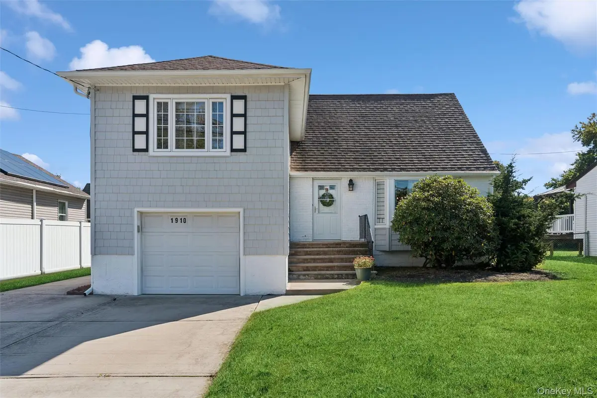 1910 N Jerusalem Road, Bellmore, NY 11710 - #1