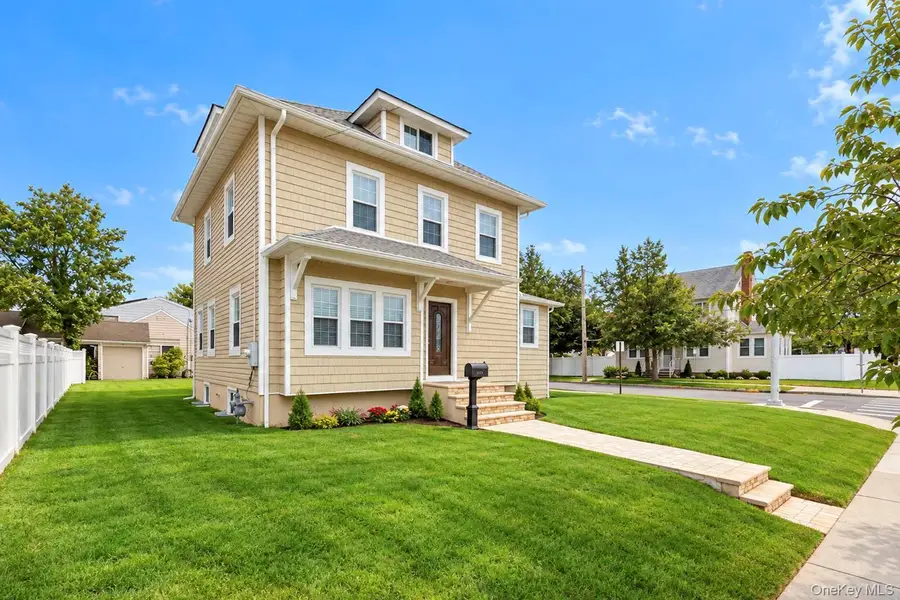 236 Plainview Road, Hicksville, NY 11801 - #2