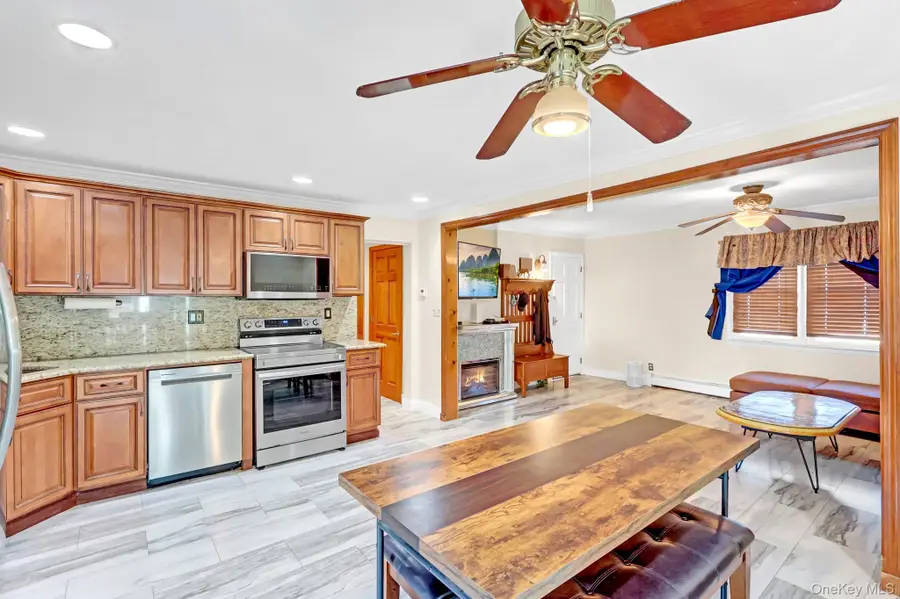 1233 12th Street, West Babylon, NY 11704 - #3