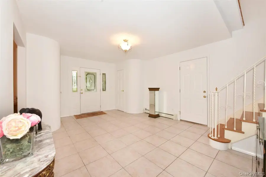 17 Greenvale Drive, East Northport, NY 11731 - #2