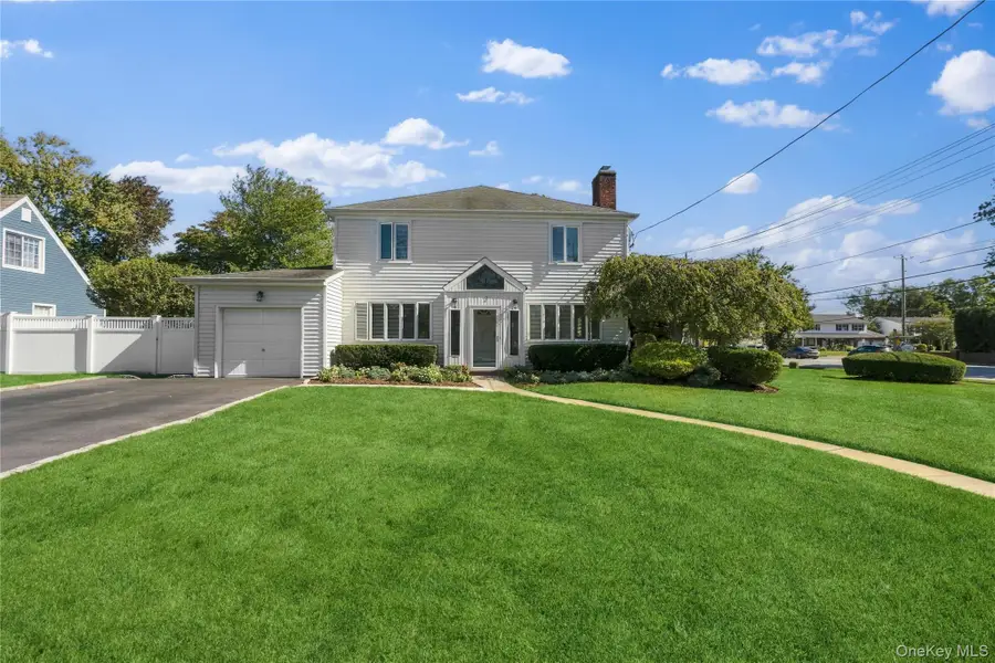 2 Amherst Place, Massapequa, NY 11758 - #2