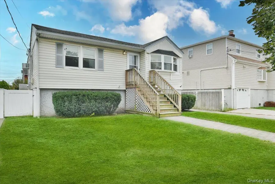 90 4th Avenue, East Rockaway, NY 11518 - #2