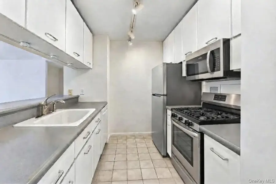 4 Martine Avenue #1507, White Plains, NY 10606 - #2