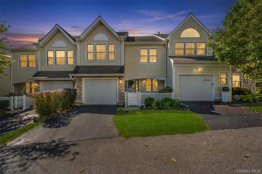 5 S Cambridge Court, Fishkill, NY 12524 - #3