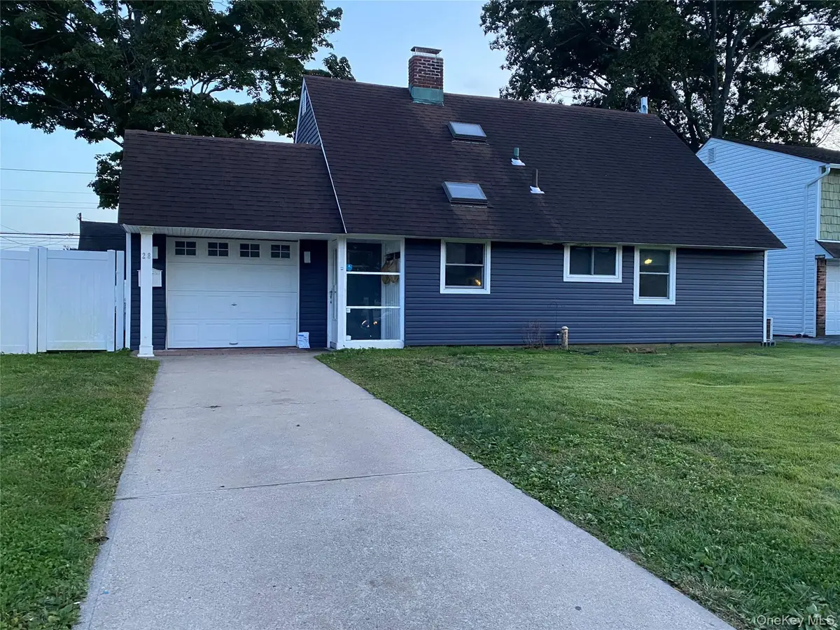 28 Marksman Lane, Levittown, NY 11756 - #1