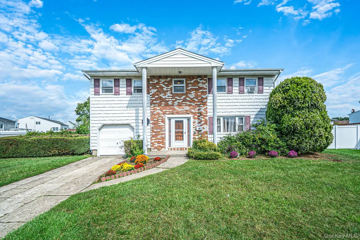 29 Sunshine Lane, Amityville, NY 11701 - #1