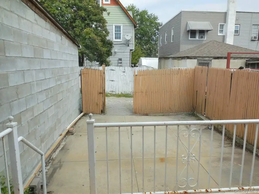 25-53 Mcintosh Street, East Elmhurst, NY 11369 - #3