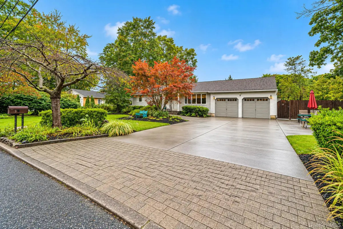 3 Putter Lane, Middle Island, NY 11953 - #1