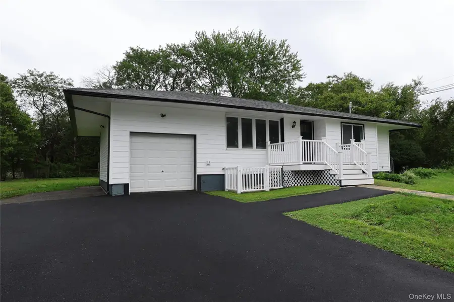 1537 Agate Street, Bay Shore, NY 11706 - #2