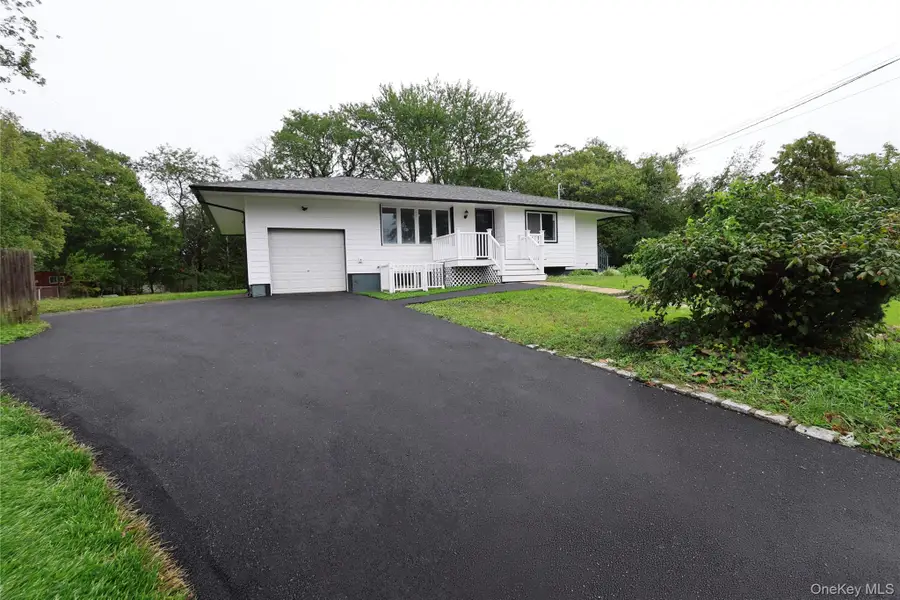1537 Agate Street, Bay Shore, NY 11706 - #3