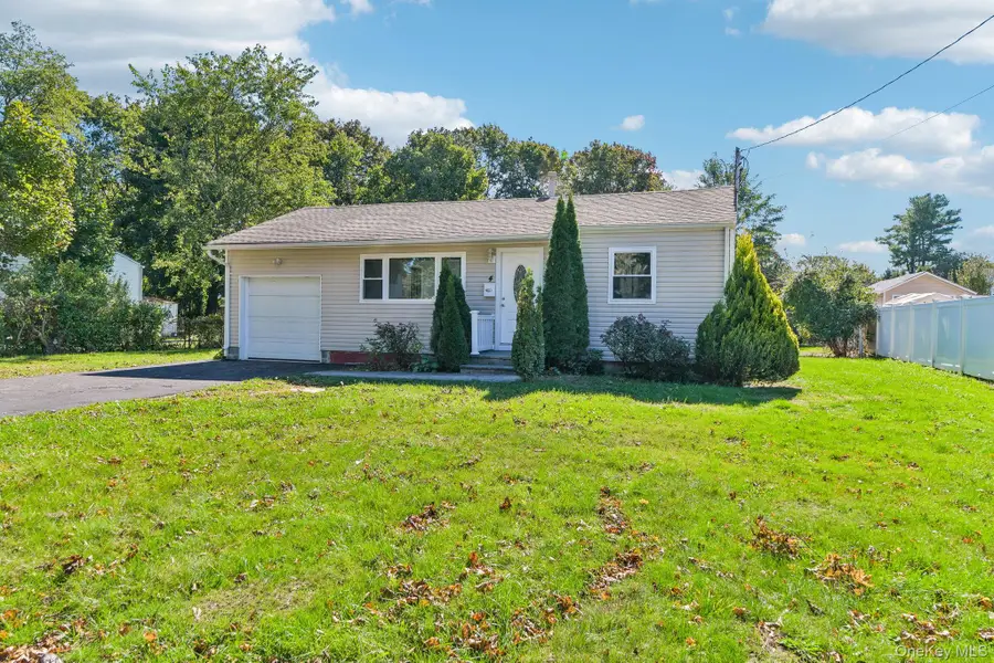 4 Patton Street, Brentwood, NY 11717 - #3