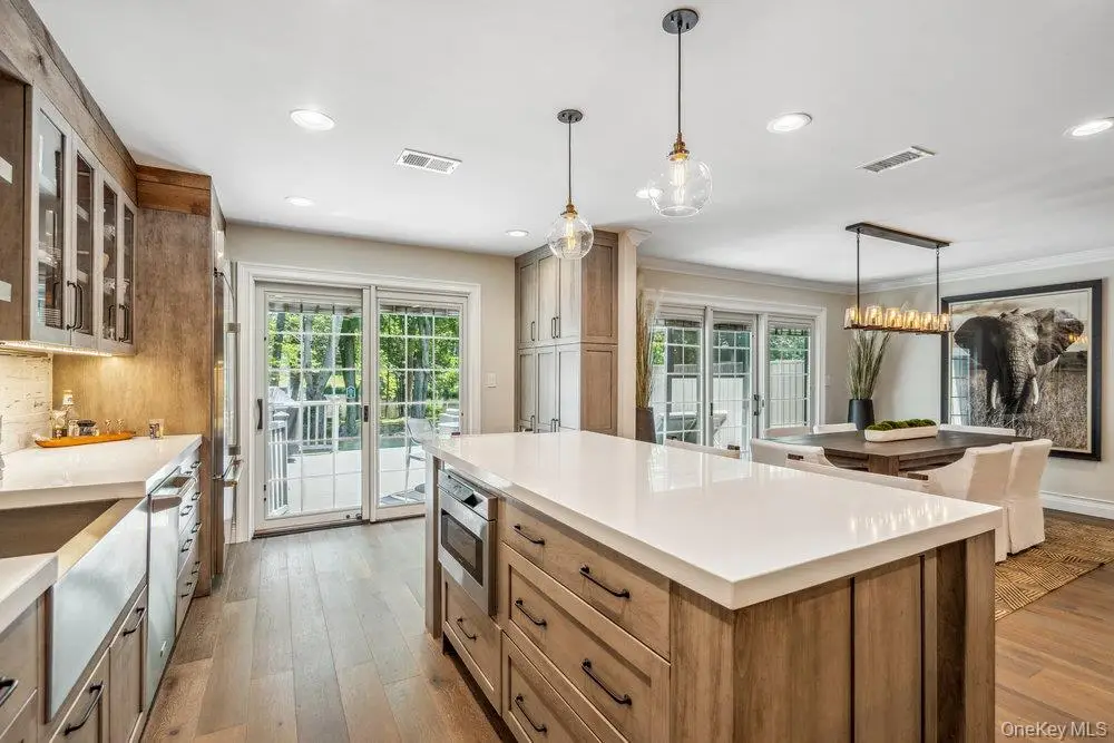 10 Pond View Court, Jericho, NY 11753 - #1