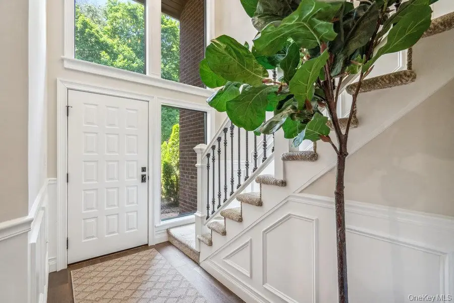 10 Pond View Court, Jericho, NY 11753 - #2