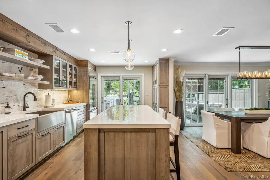 10 Pond View Court, Jericho, NY 11753 - #3