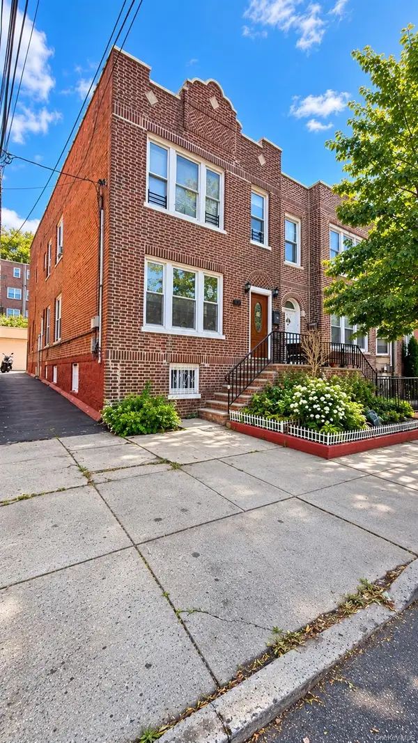 4626 Carpenter Avenue, Bronx, NY 10470
