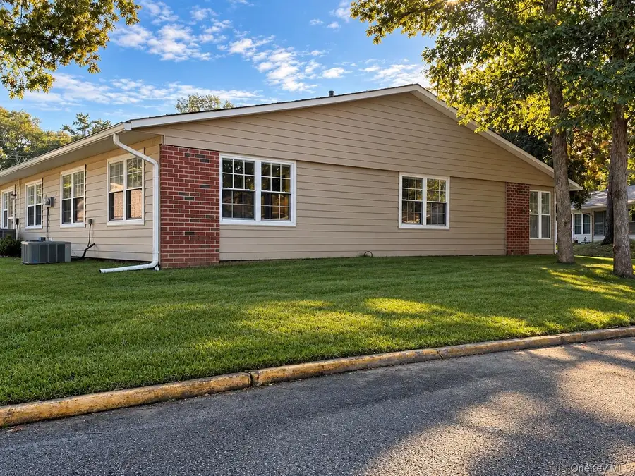 38 Trent Court #A, Ridge, NY 11961 - #3