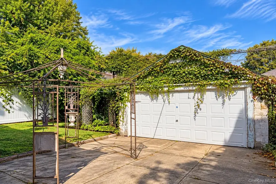 154-19 25th Avenue, Whitestone, NY 11357 - #3