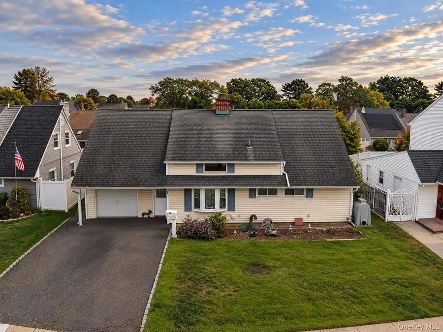 158 Bloomingdale Road, Levittown, NY 11756 - #2