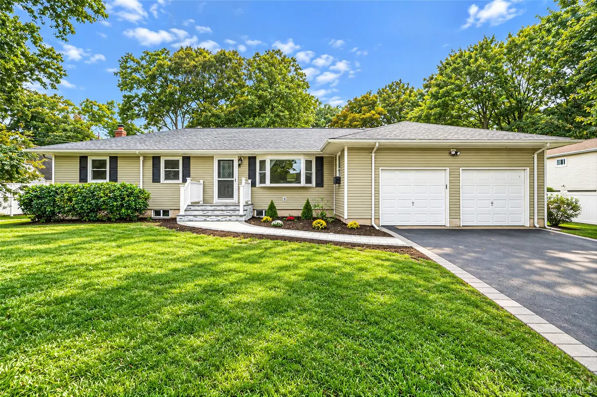 132 Smith Avenue, Holbrook, NY 11741 - #1