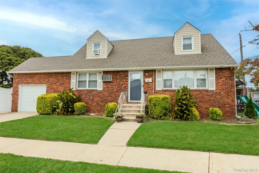 328 1st Avenue, Lindenhurst, NY 11757 - #2