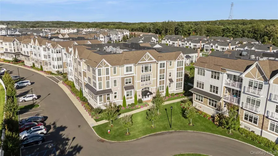 20305 Aspenwood Drive #20305, Plainview, NY 11803 - #3
