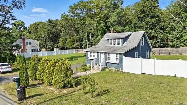 45 Columbus Avenue #45, Farmingville, NY 11738