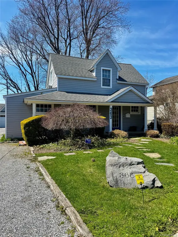 363 N Wellwood Avenue, Lindenhurst, NY 11757