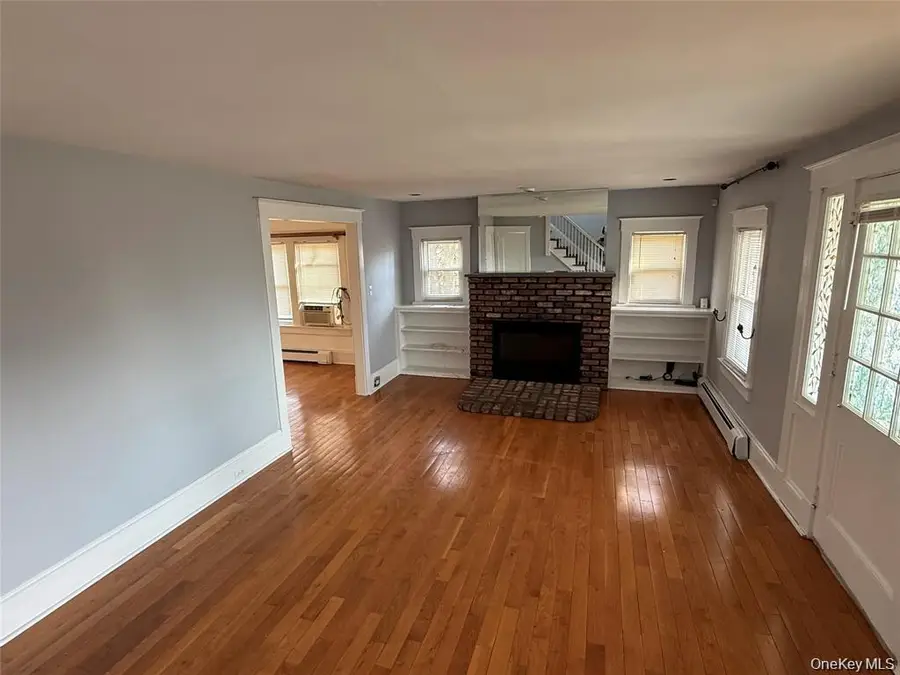 15 Maple Grove Street, Great Neck, NY 11023 - #2