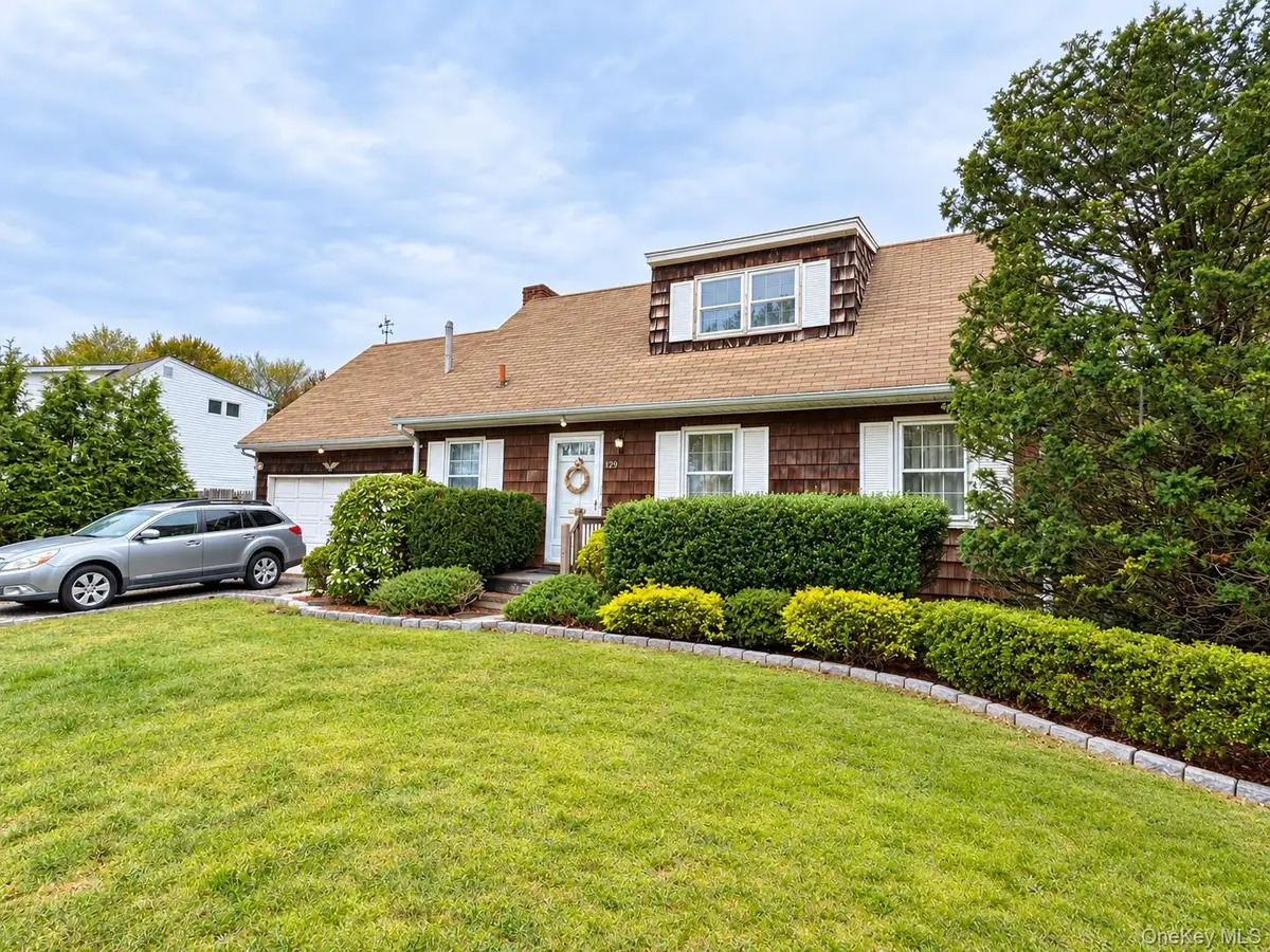 129 Village Line Road, Babylon, NY 11702 - #1