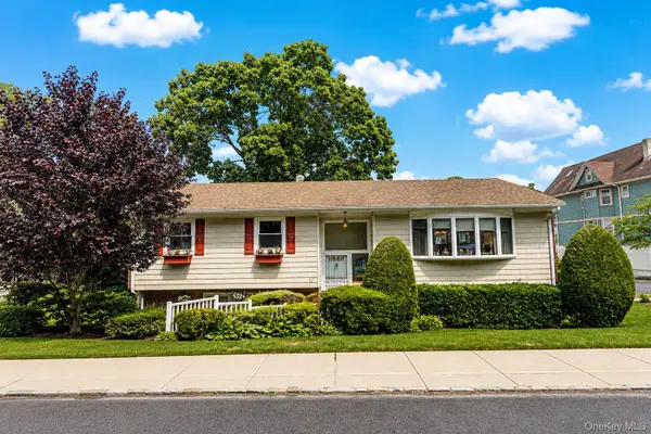 17 Murray Place, Staten Island, NY 10304