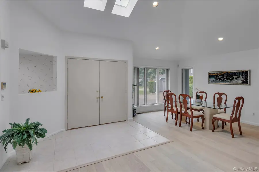 6 Gerriet Court, Northport, NY 11768 - #3