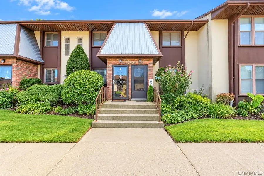 4 Balsam Court #4, Selden, NY 11784 - #2