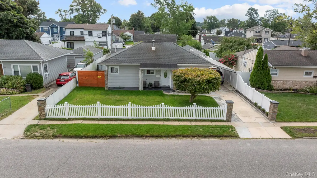 27 Croydon Road, Amityville, NY 11701 - #1