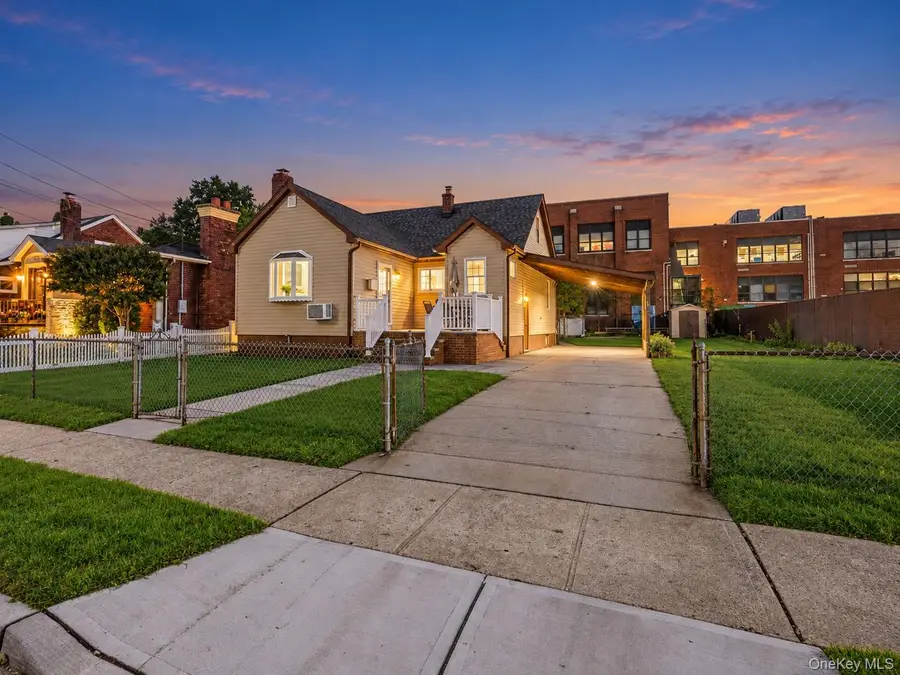 410 Midwood Avenue, Bellmore, NY 11710 - #3